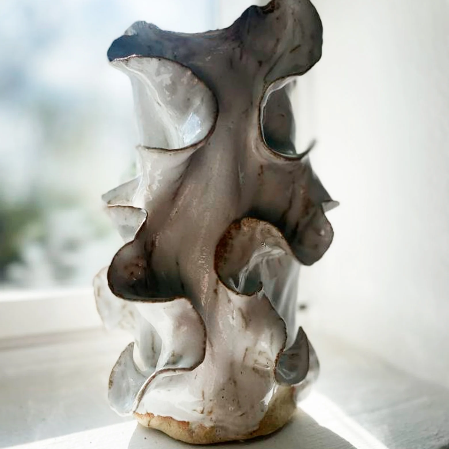 Vinge skulptur vase - lille - Image 3