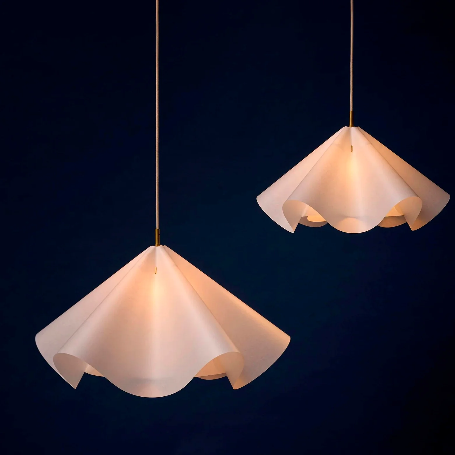Sinuate Pendant – Large - Image 2