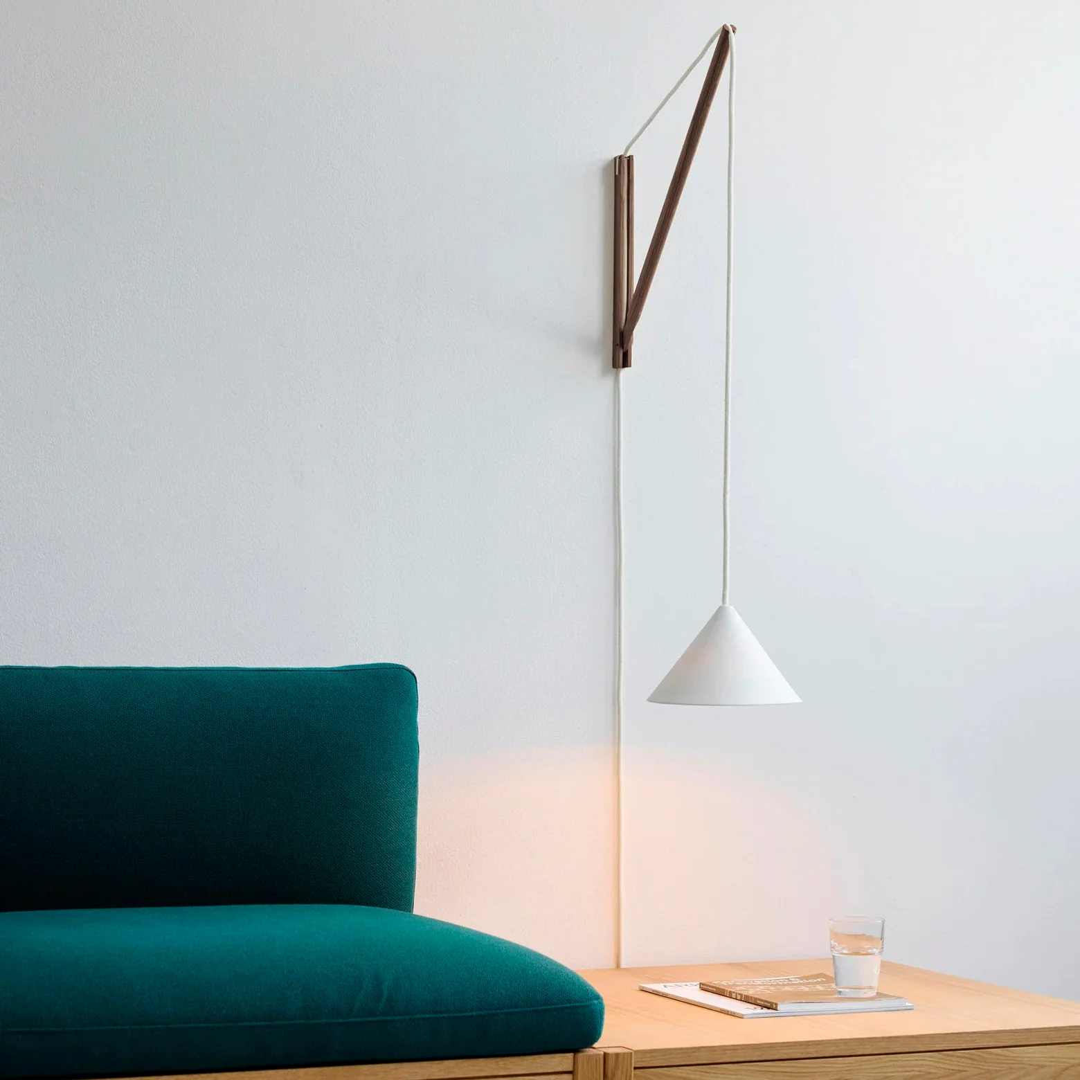Væglampe – Suspended Wall Lamp - Image 2