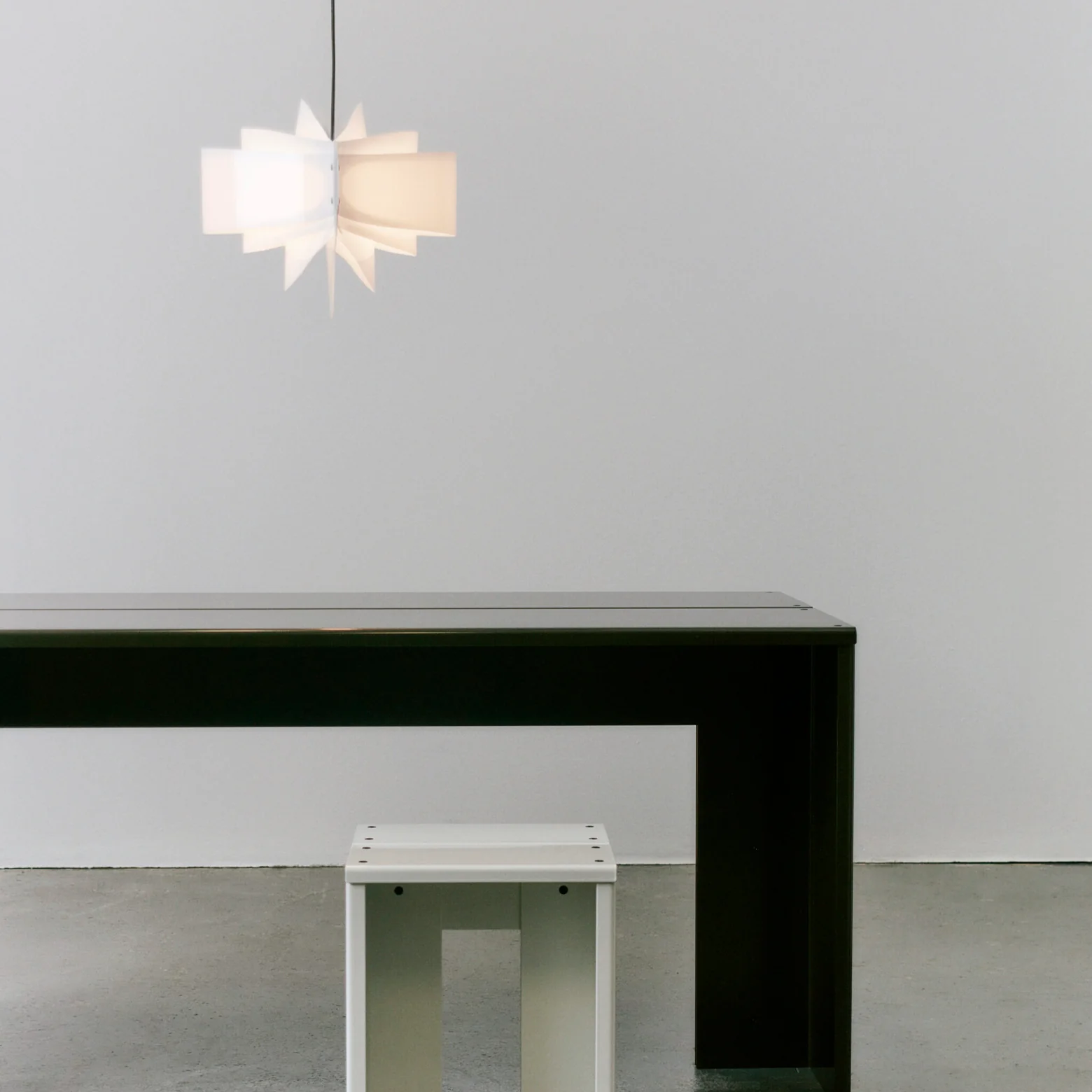 Loftlampe – Tribute Lamp Opal acrylic - Image 2